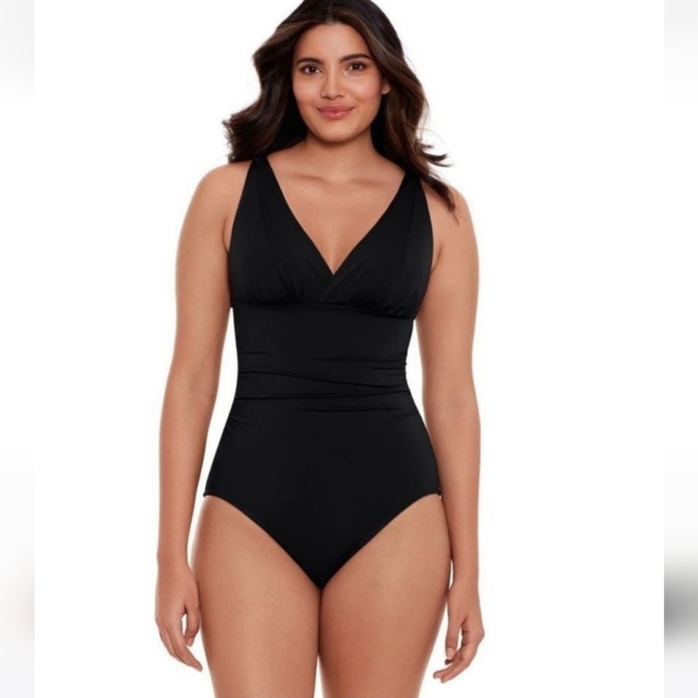 TimeANDTrue Women's and Womens Plus Plunge V-Neck One Piece Swimsuit